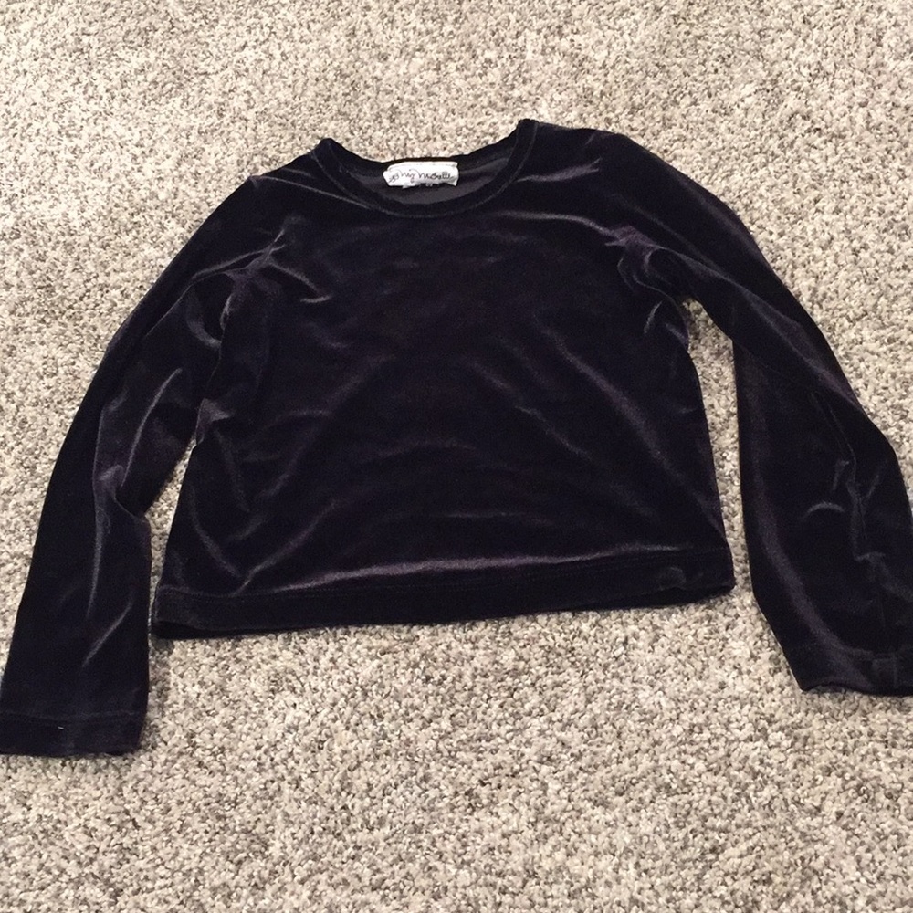 Girls long sleeve black shirt.